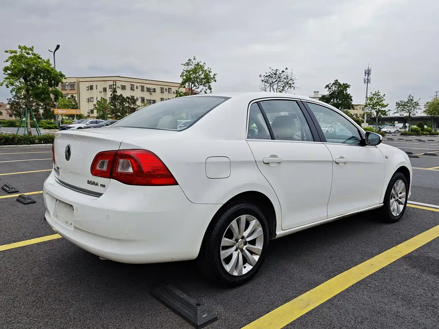 Volkswagen Bora 2011 1.4T AT Sportline фото 7