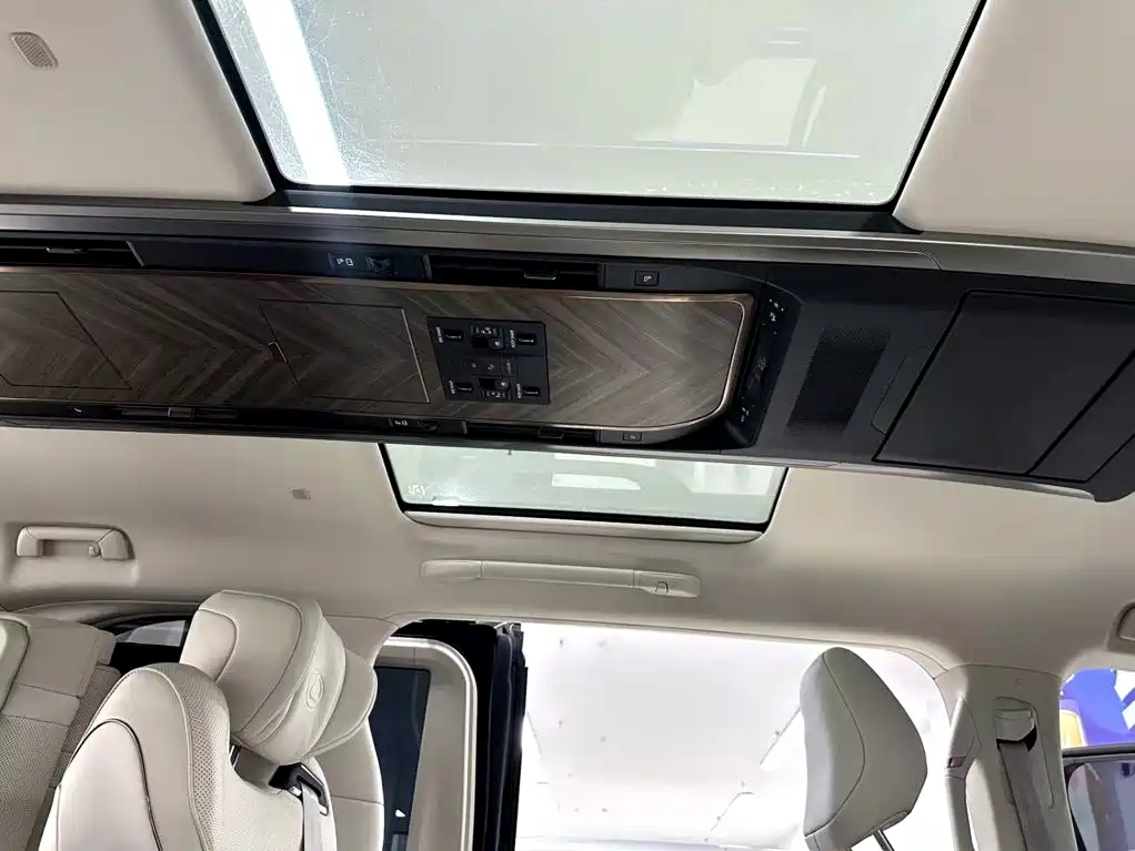 Lexus LM 2024 2023 500h 6-Seater Prestige Edition