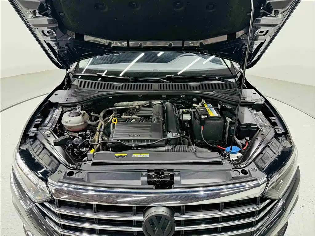Volkswagen Sagitar 2021 280TSI DSG 30th Anniversary Edition фото 29
