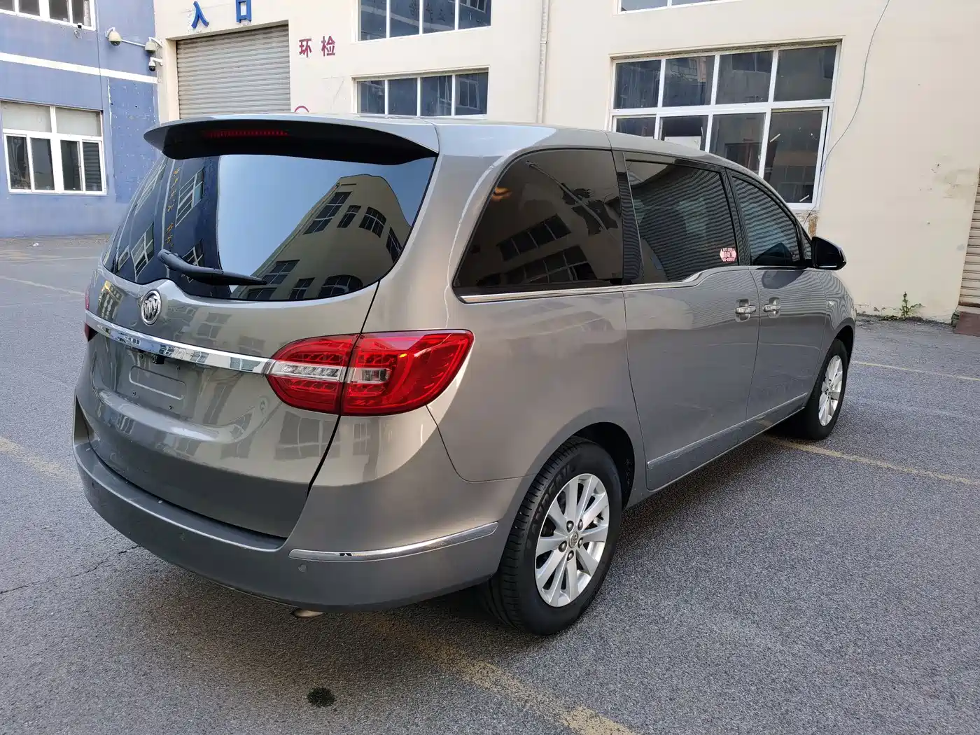 Фото 6 - Buick GL8