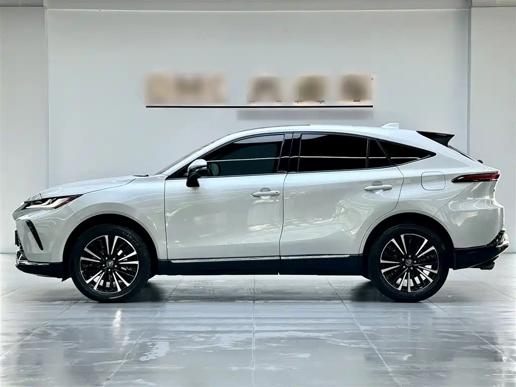 Toyota Venza 2022 2.0L CVT 2WD Premium фото 4