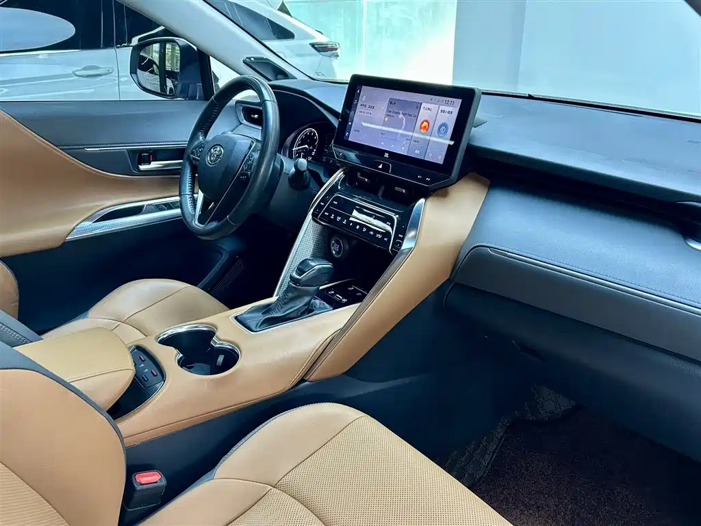 Toyota Venza 2022 2.0L CVT 2WD Premium фото 11