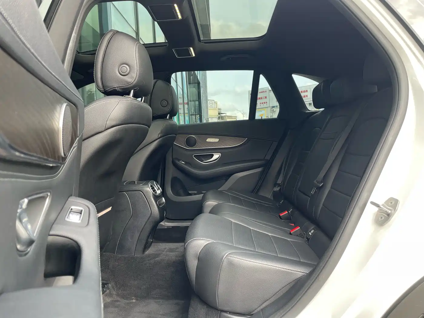 Mercedes-Benz GLC 2020 GLC 260 L 4MATIC Luxury фото 12