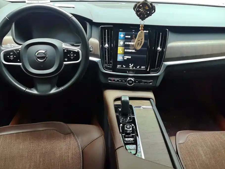 Volvo V90 2021 2021 Model Cross Country B5 AWD Smart Edition
