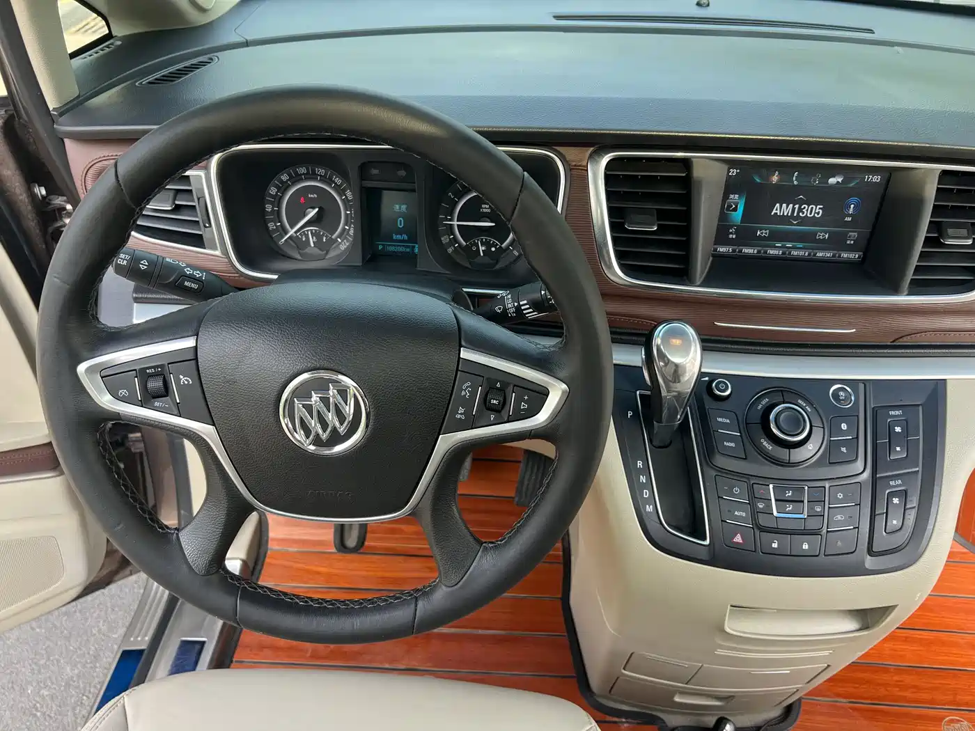 Buick GL8 2018 28T Luxury Model China VI фото 10