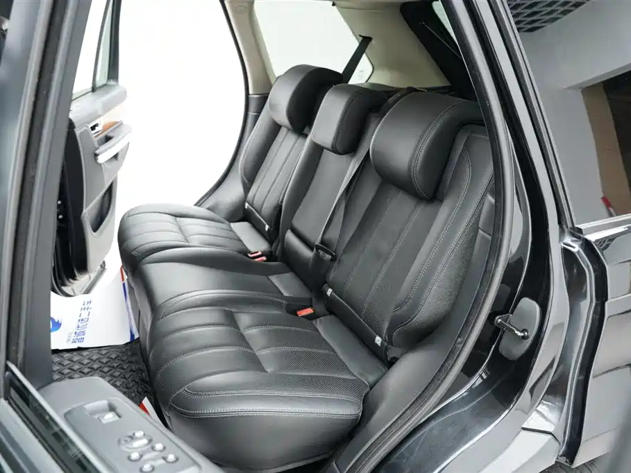 Фото 28 - Land Rover Range Rover Sport