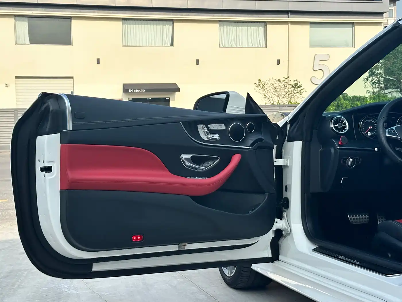 Mercedes-Benz E-Class (Import) 2018 E 200 4MATIC Convertible Coupe фото 12