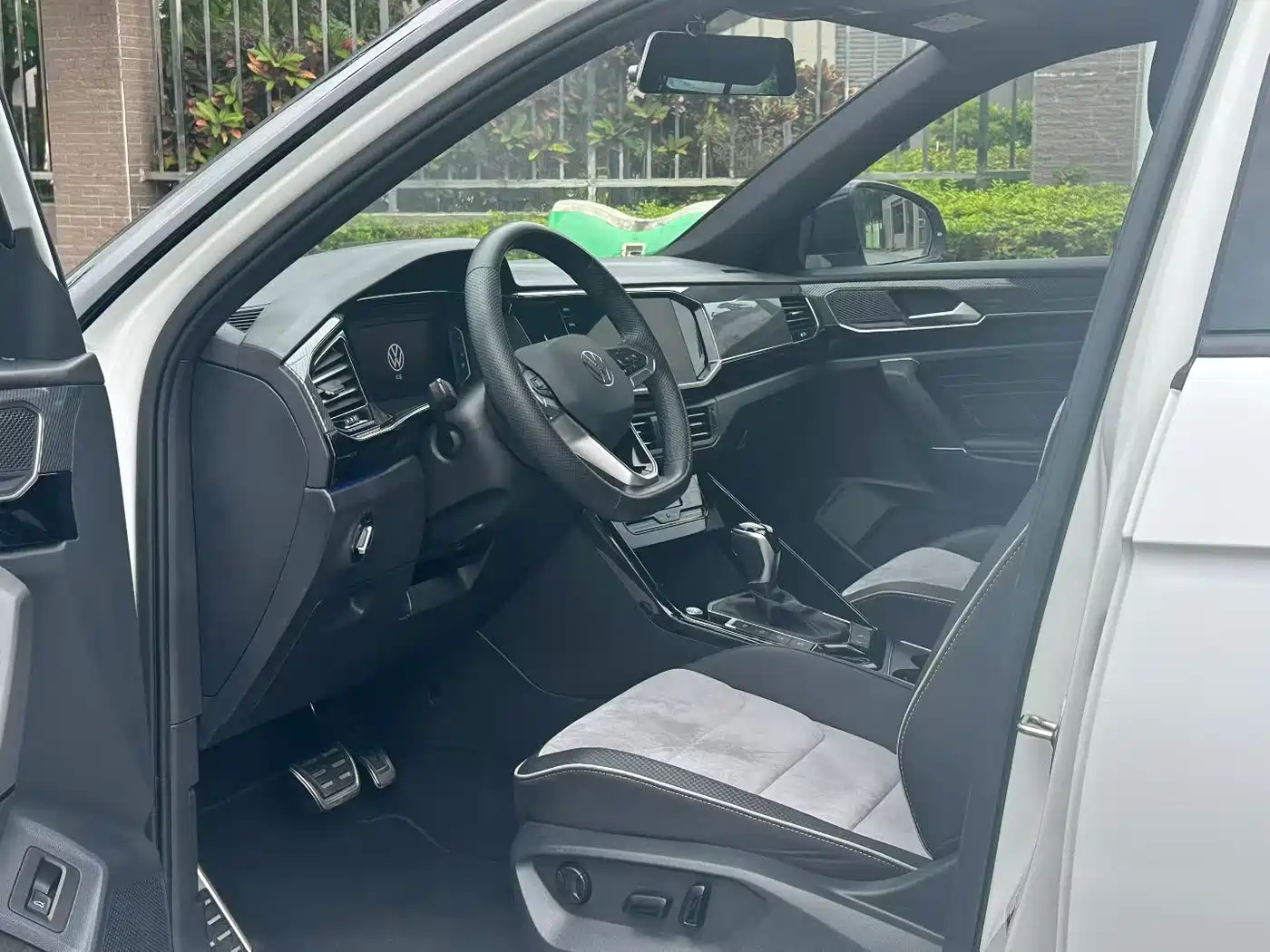 Volkswagen Tayron X 2023 330TSI 2WD Flagship Smart Edition фото 4