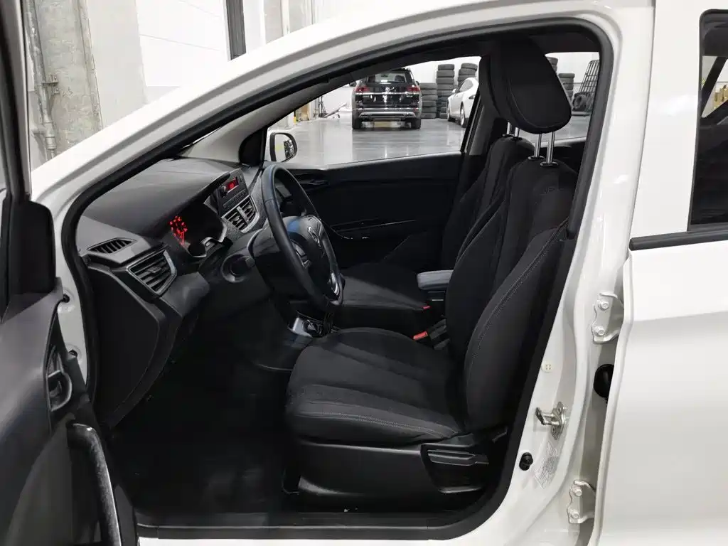 Baojun 310 2018 2016 1.2L Manual Comfort Model