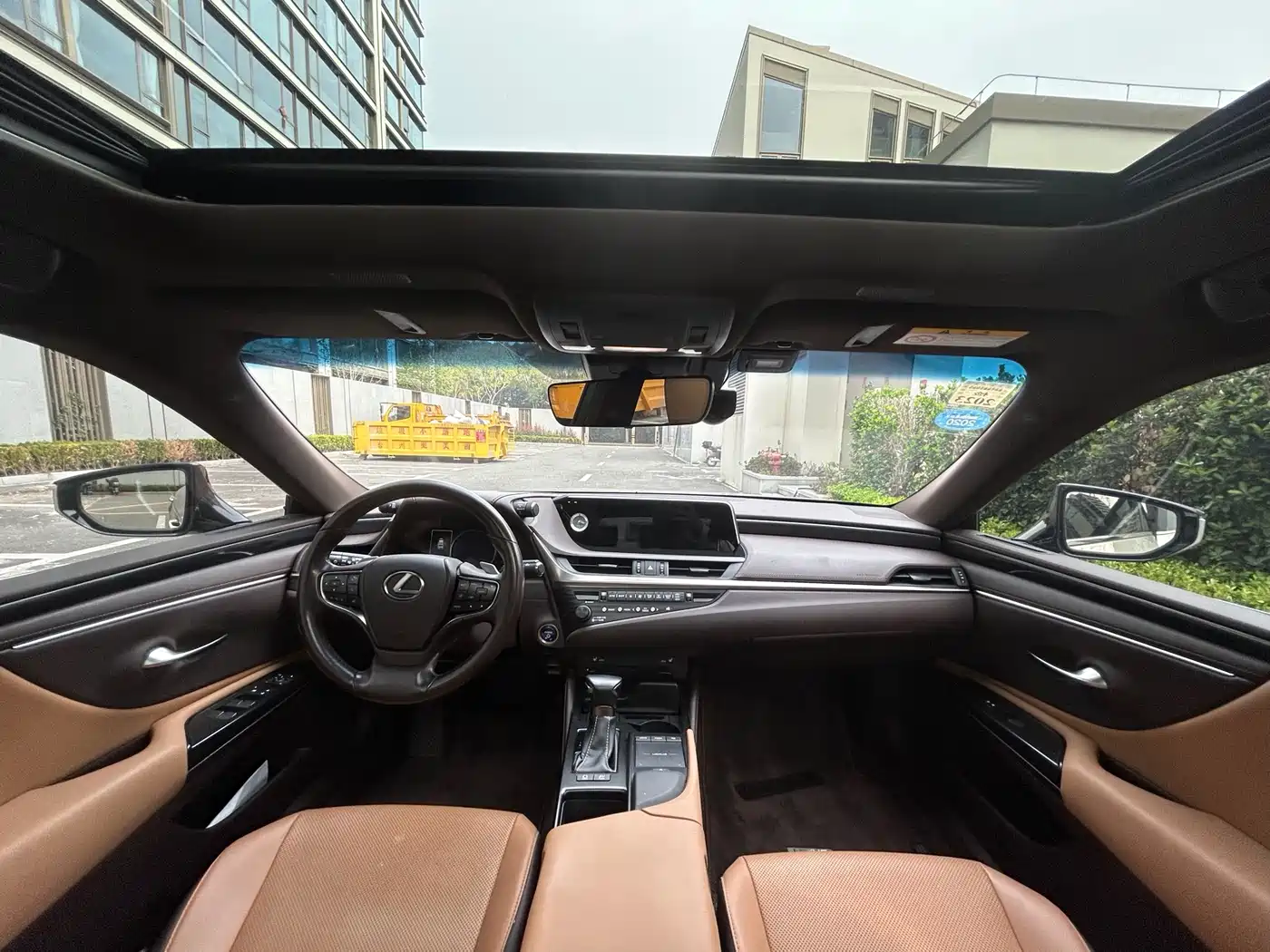 Lexus ES 2018 300h Excellence Edition China V фото 14