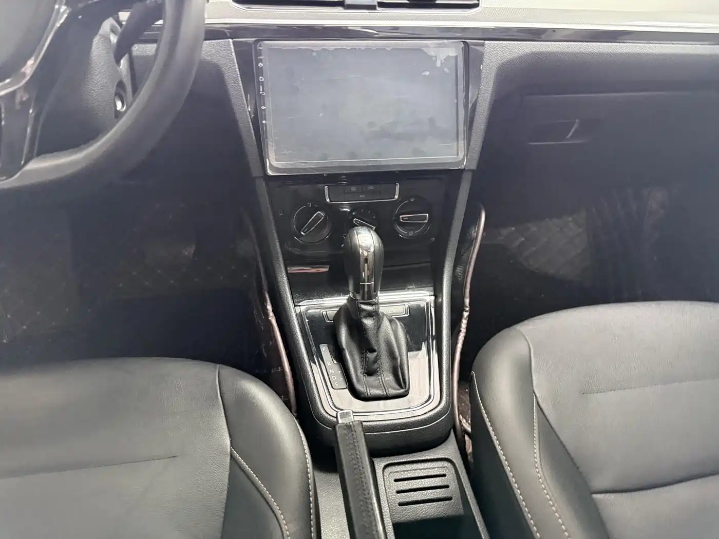 Volkswagen Bora 2018 1.5L Automatic Comfort фото 12