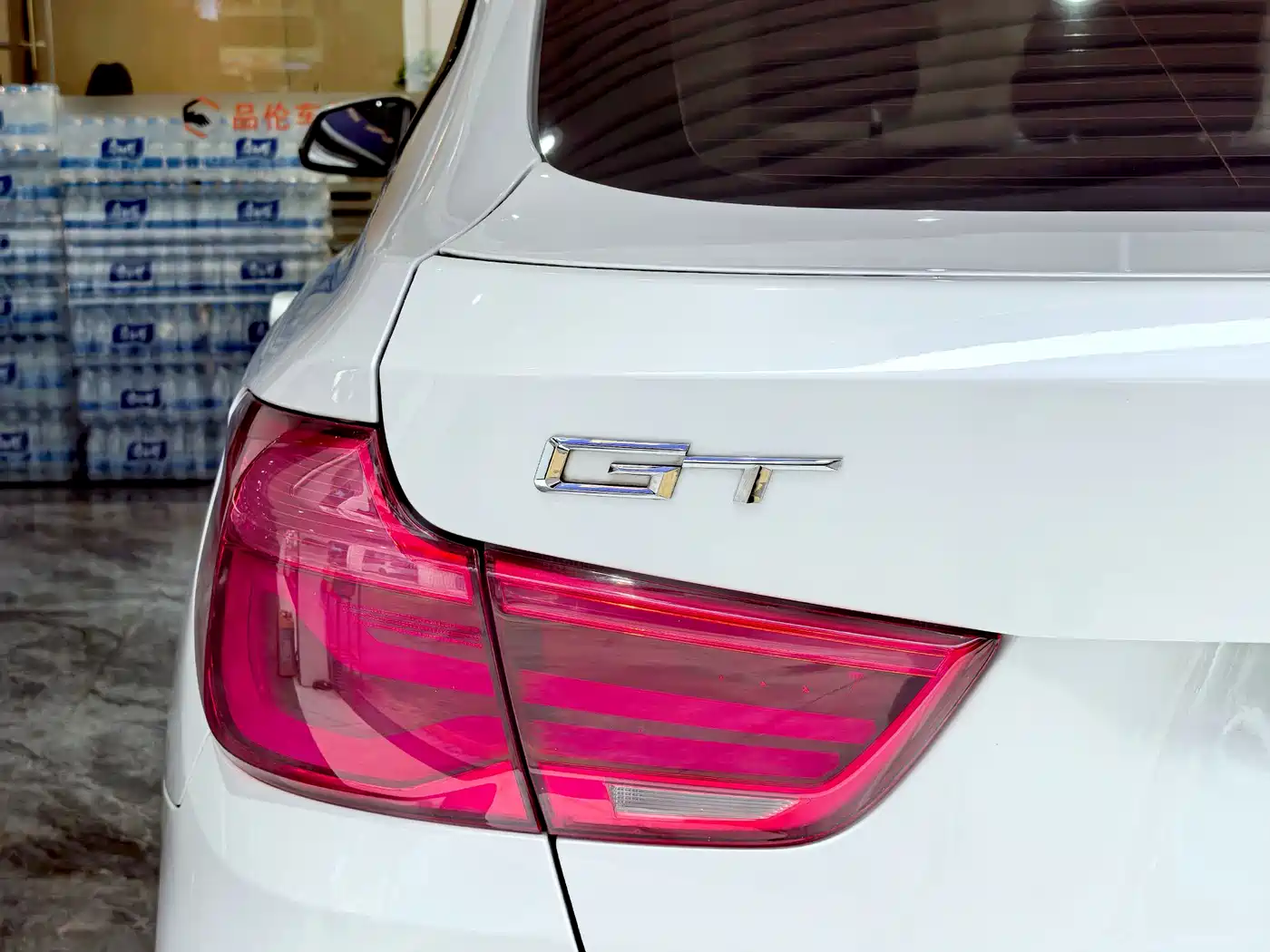 BMW 3 Series GT 2019 320i Fashion Model фото 16