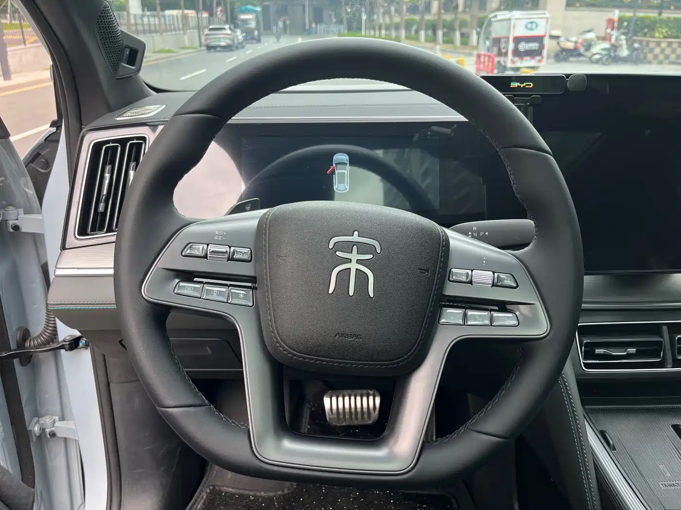 BYD Song L DM-i 2026 DM-i Smart Edition 130KM Superior фото 14