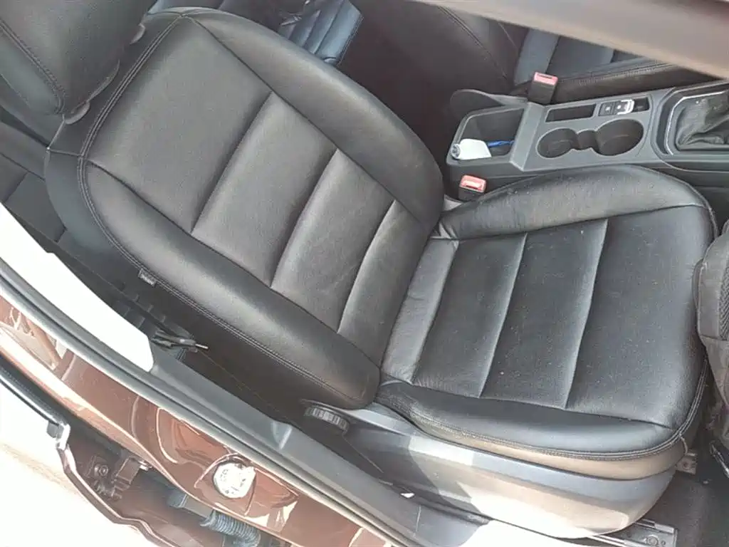 Volkswagen Touran 2016 Touran L 280TSI DSG Trendline фото 25