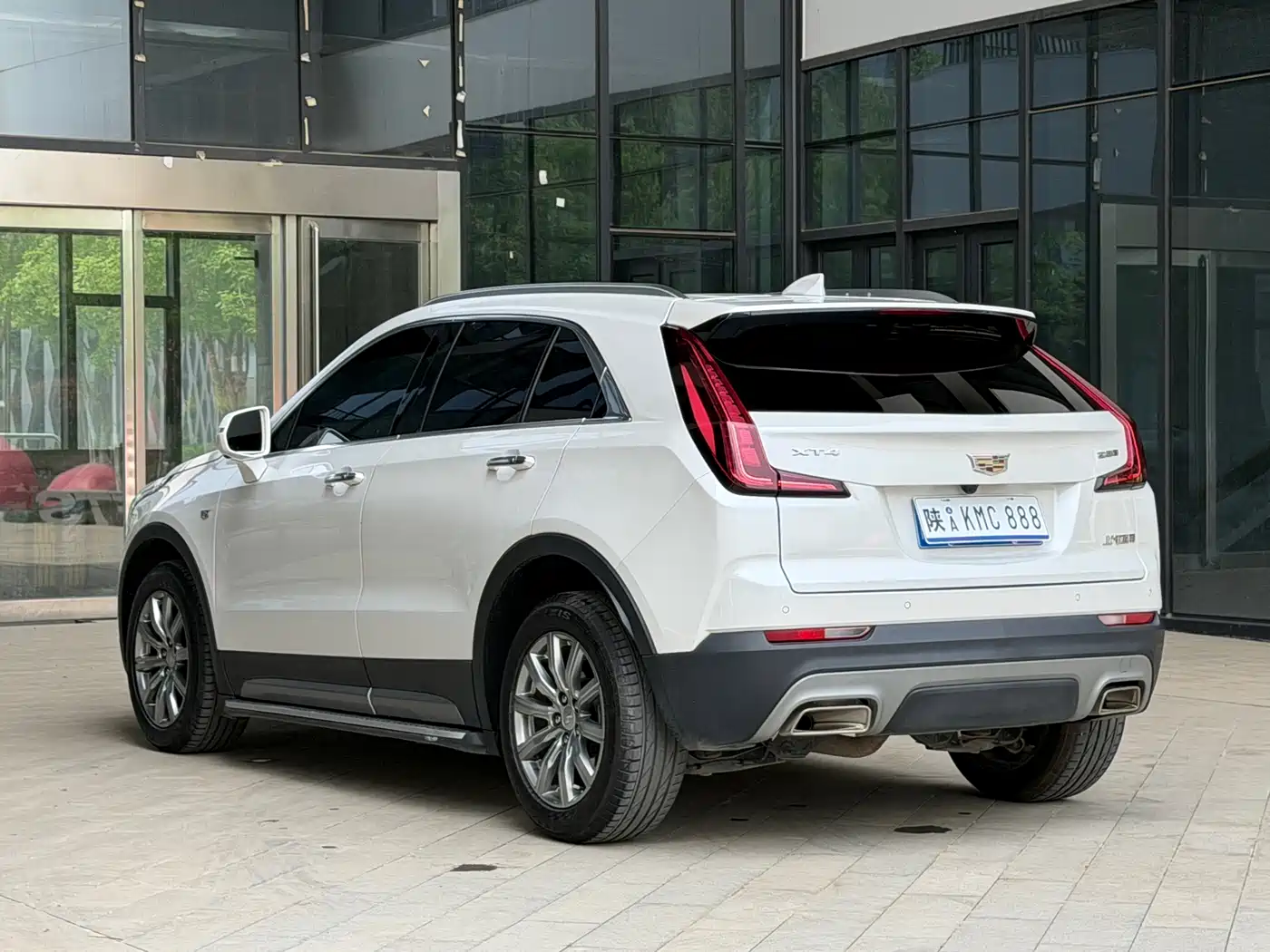 CADILLAC XT4