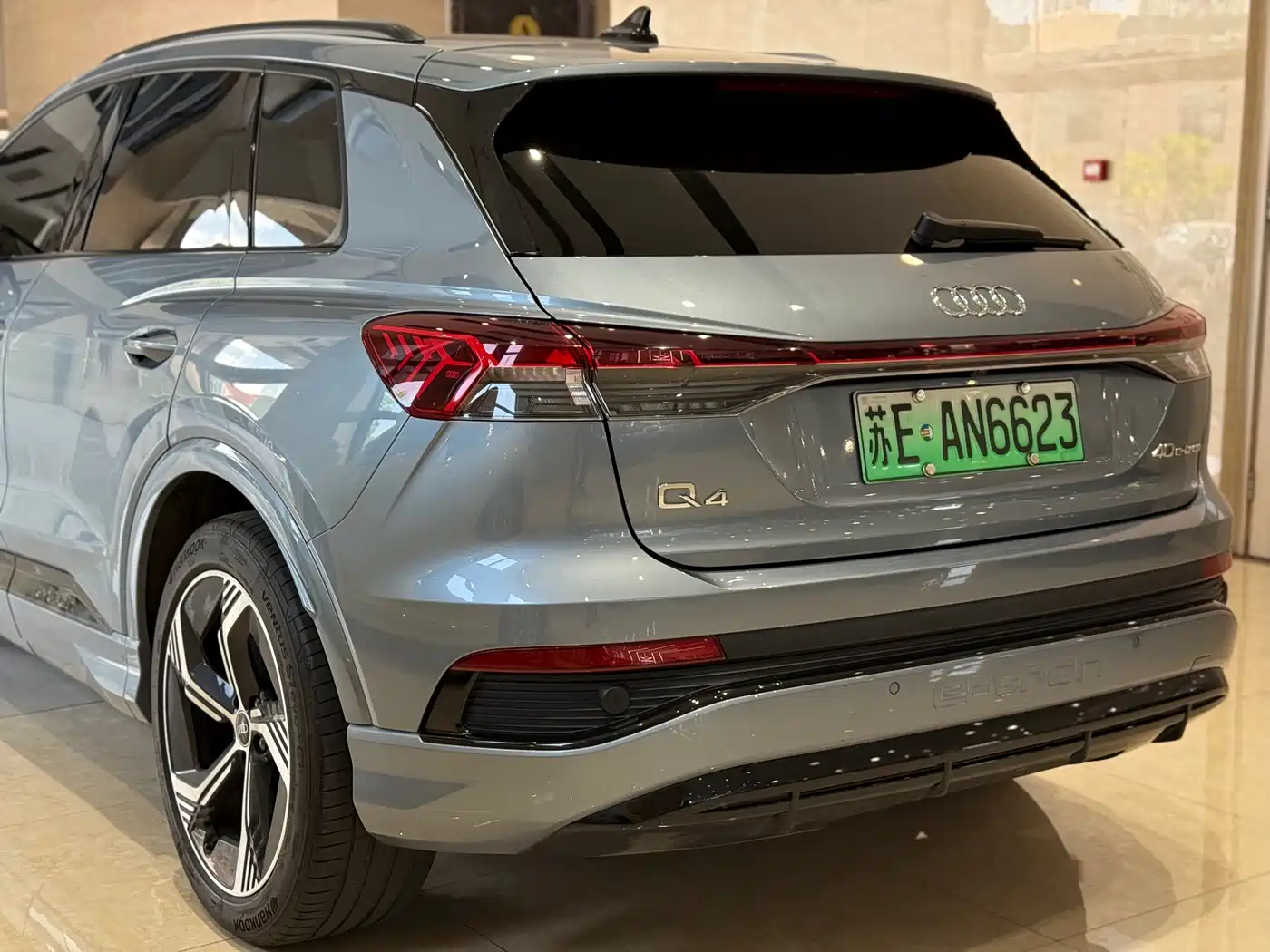 Audi Q4 e-tron 2023 40 e-tron Creation Night Edition фото 18