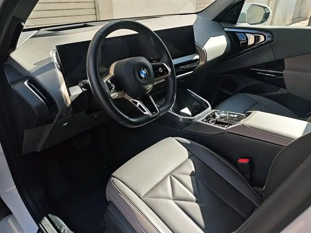 BMW X3 2025 xDrive30L Premium Model M Sport Black Package фото 12