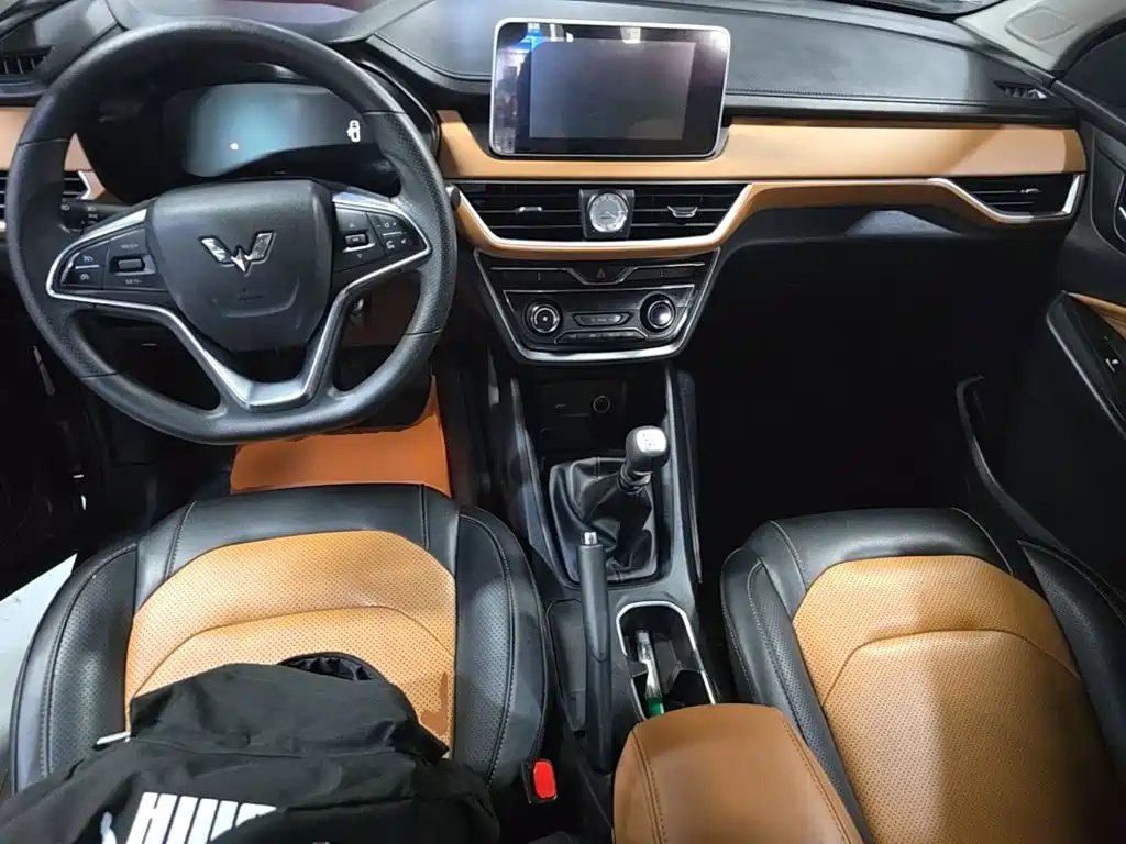 Wuling Motors Wuling Hongguang S3 2020 2019 1.5L Manual Luxury Model China VI