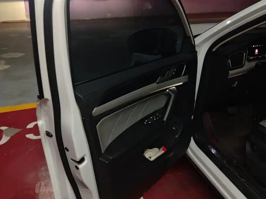 Volkswagen Tayron 2023 280TSI 2WD Luxury Plus Advanced Edition фото 7