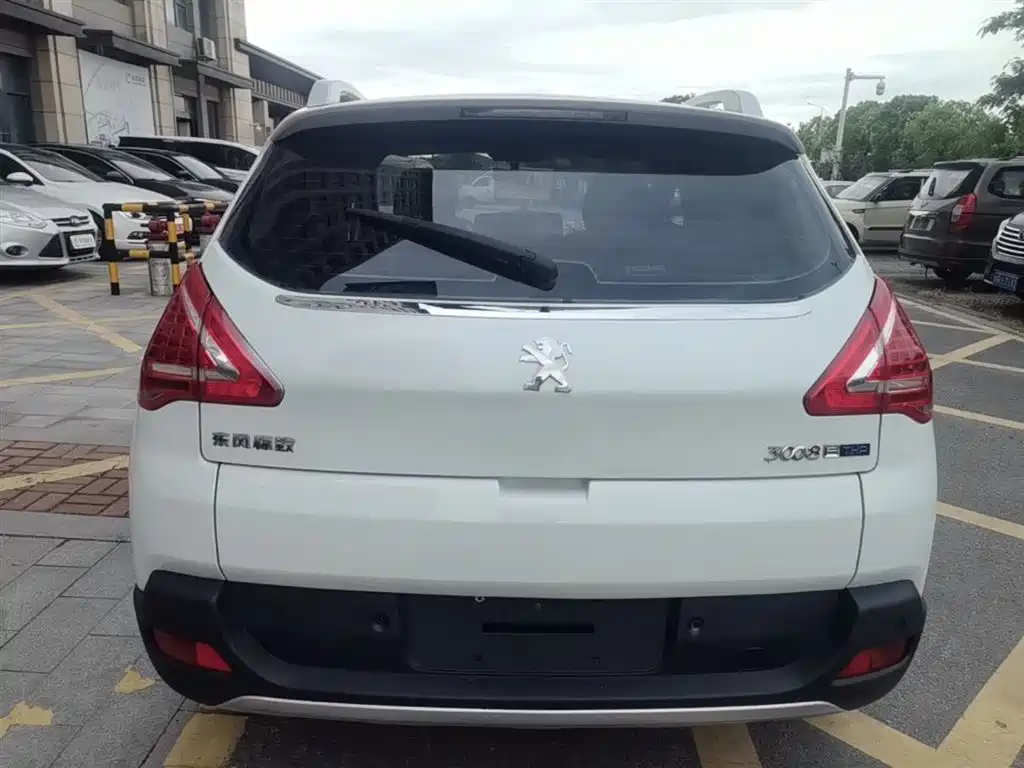 Peugeot 3008 2015 1.6THP Automatic Classic Edition фото 6