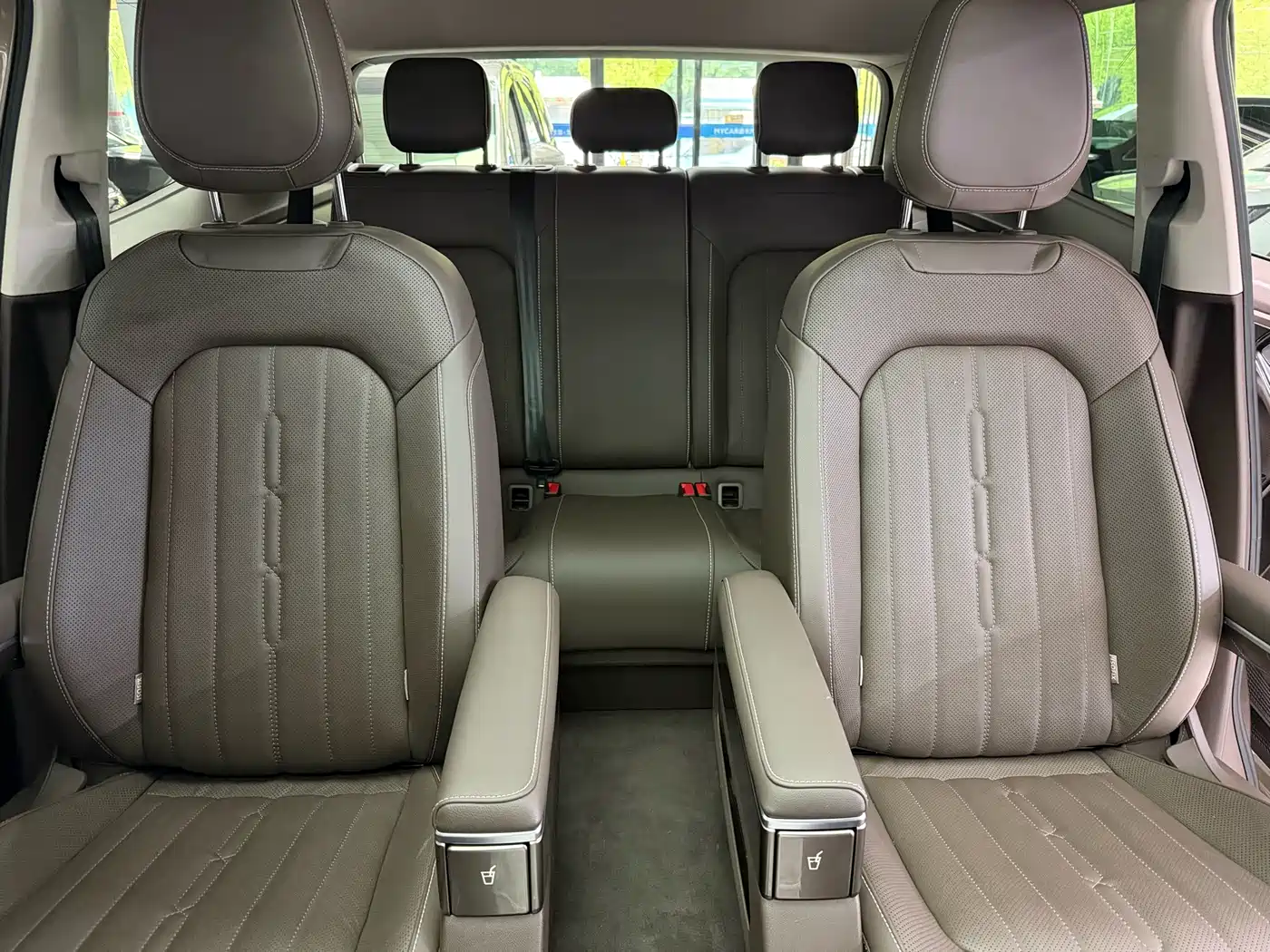 Volkswagen Viloran 2020 330TSI Luxury Edition фото 16