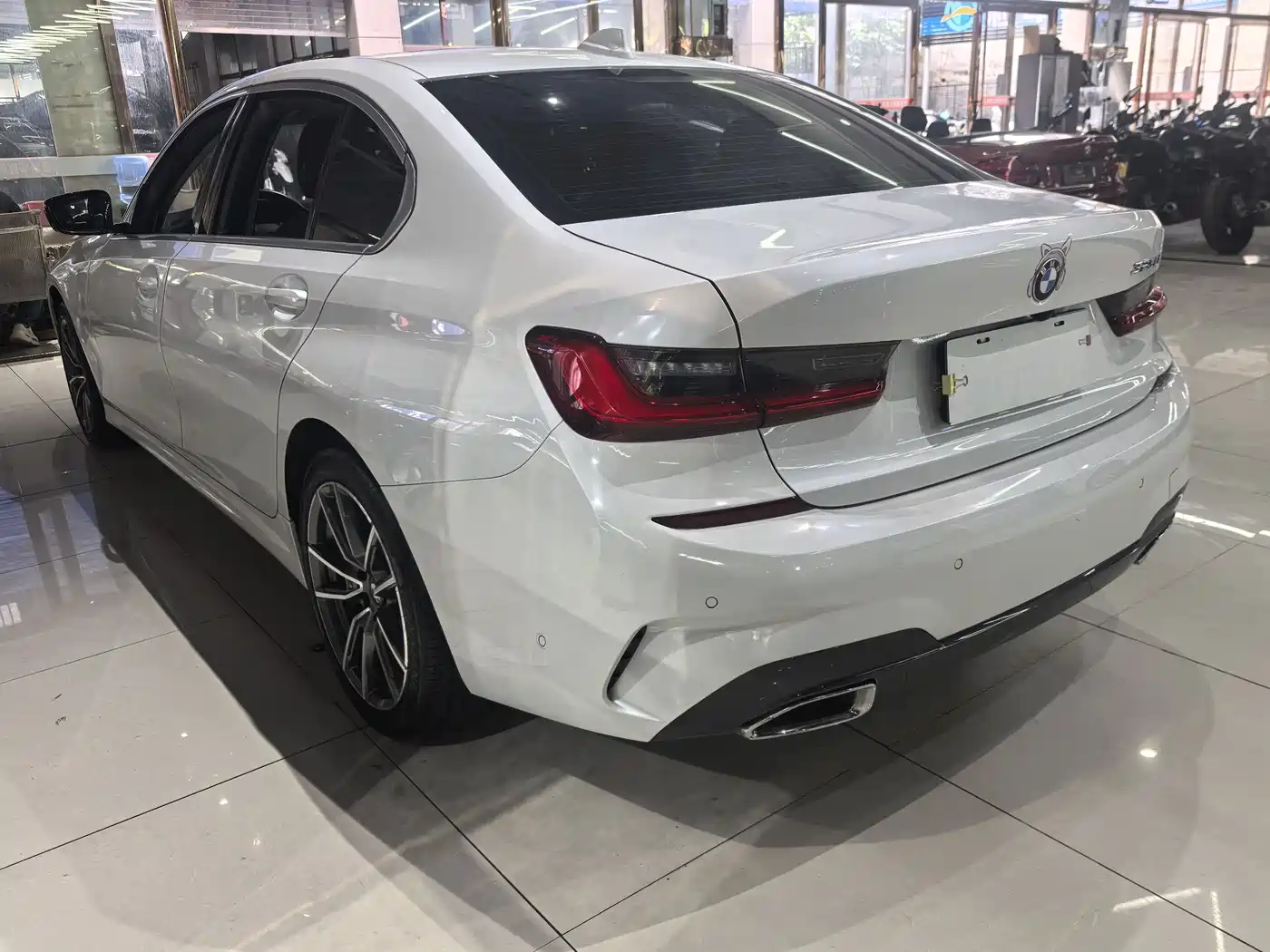 BMW 3 Series 2020 325Li M Sport Package фото 10