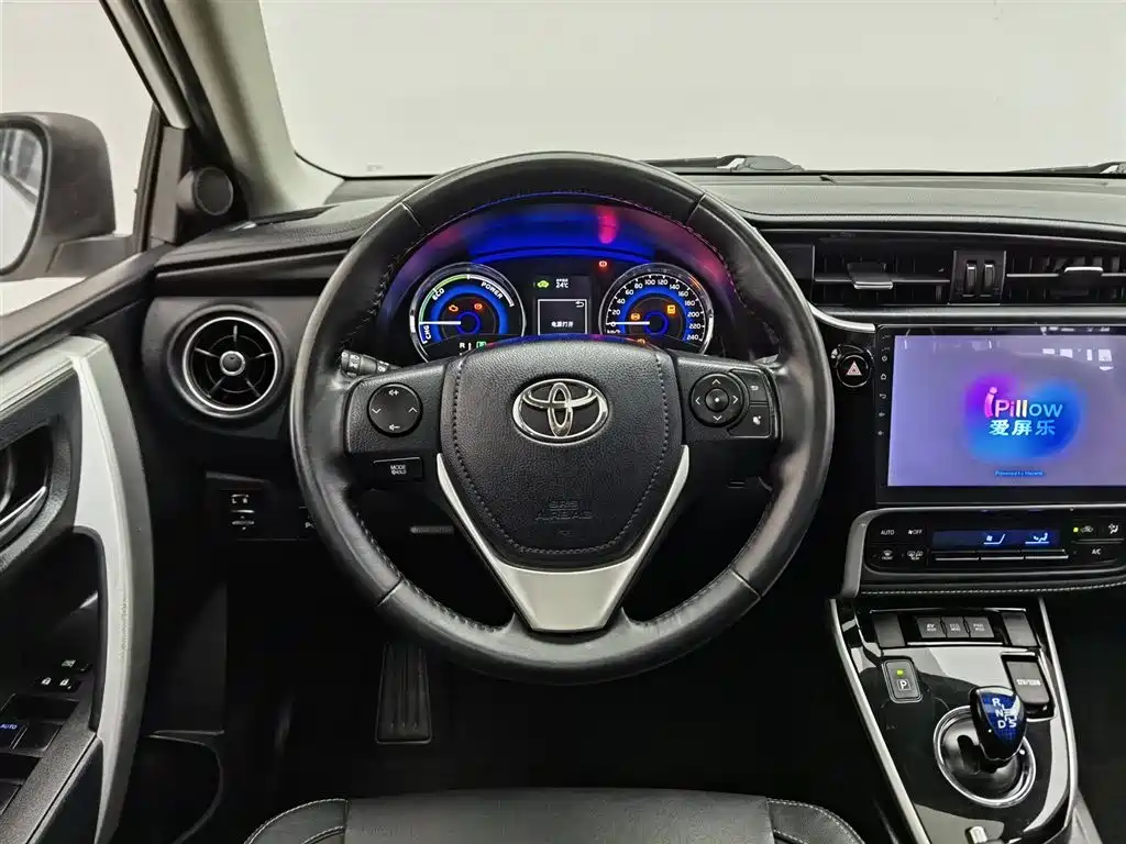 Toyota Corolla 2017 Facelift Hybrid 1.8L E-CVT Elite Edition фото 11