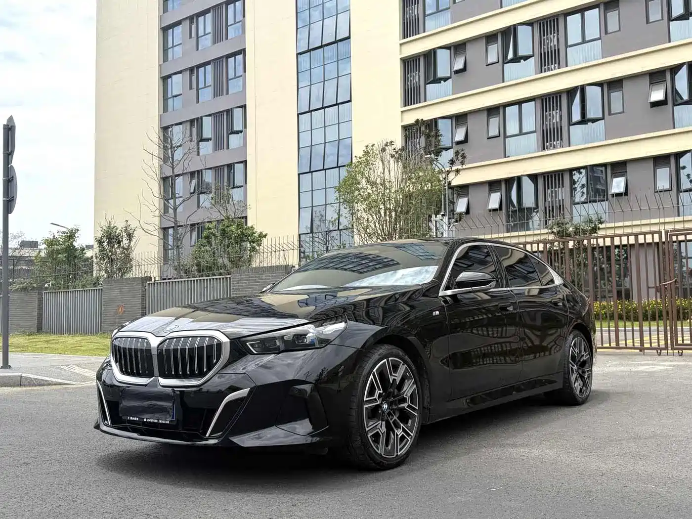  BMW BMW 5 Series 2024 530Li Premium M Sport Package