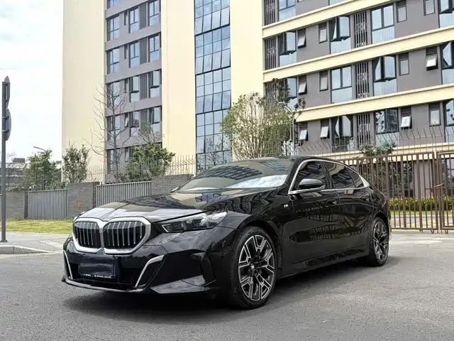 BMW 5 Series 2024