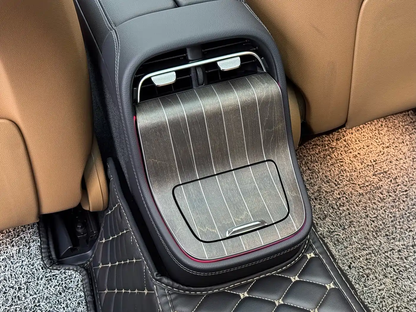 Mercedes-Benz E-Class 2024 E 300 L Fashion фото 15