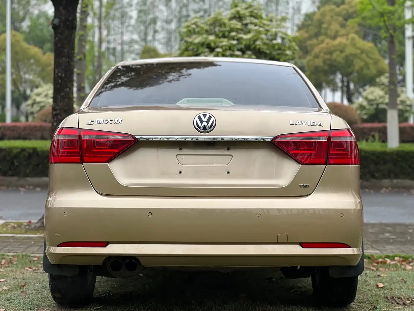 Volkswagen Lavida 2013 Model 1.4TSI DSG Luxury фото 8