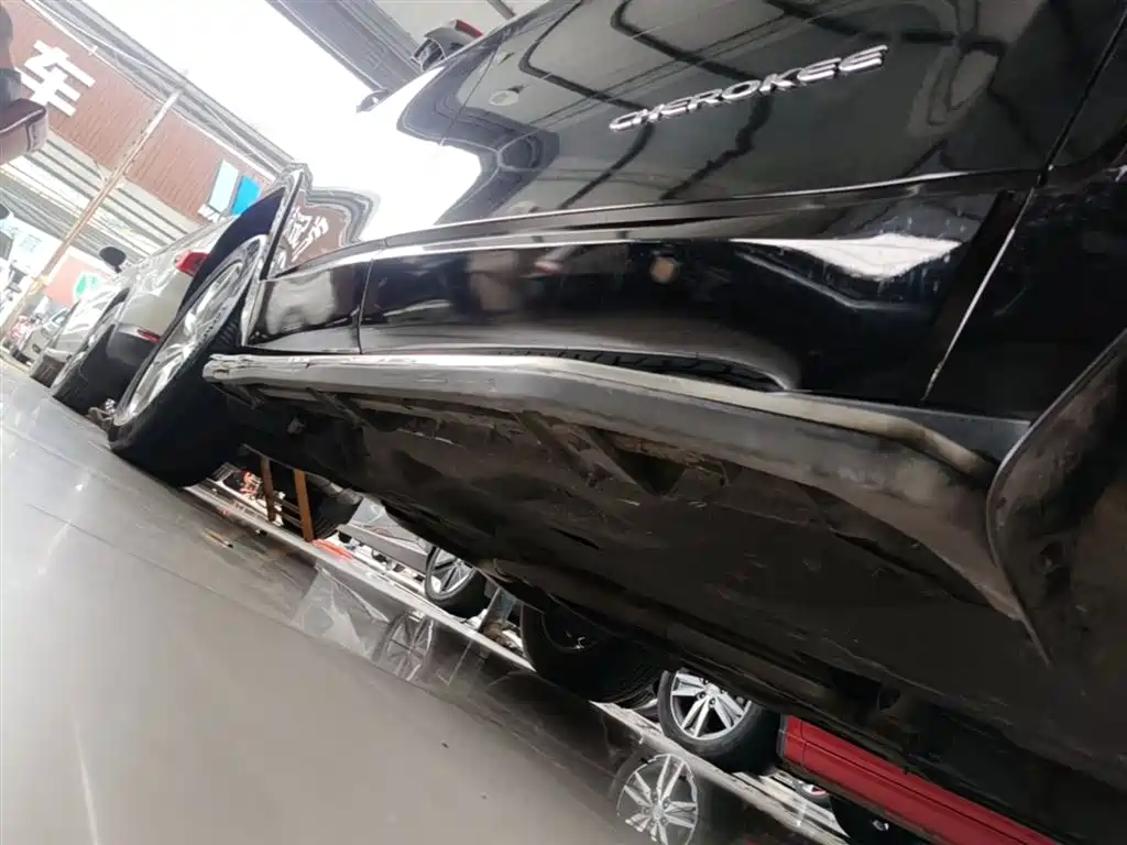 Jeep Cherokee 2018 2017 2.4L Professional Edition
