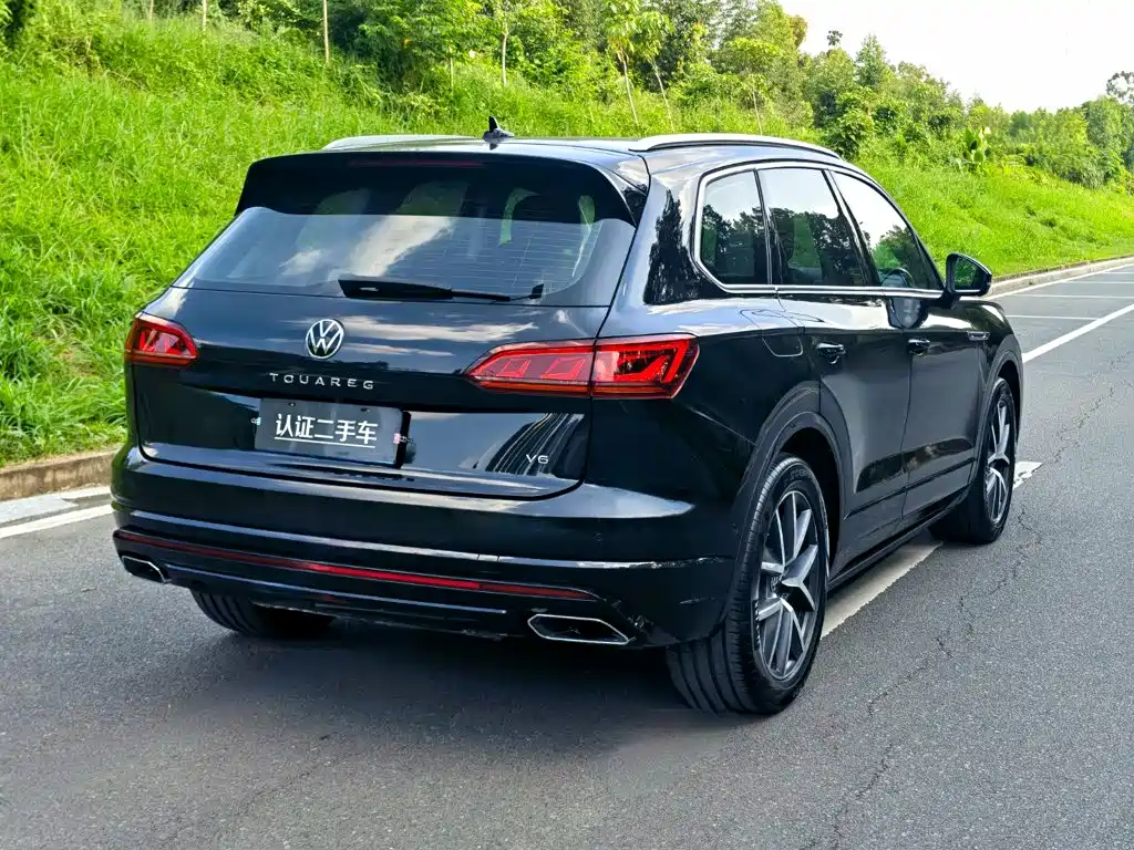 Фото 7 - Volkswagen Touareg