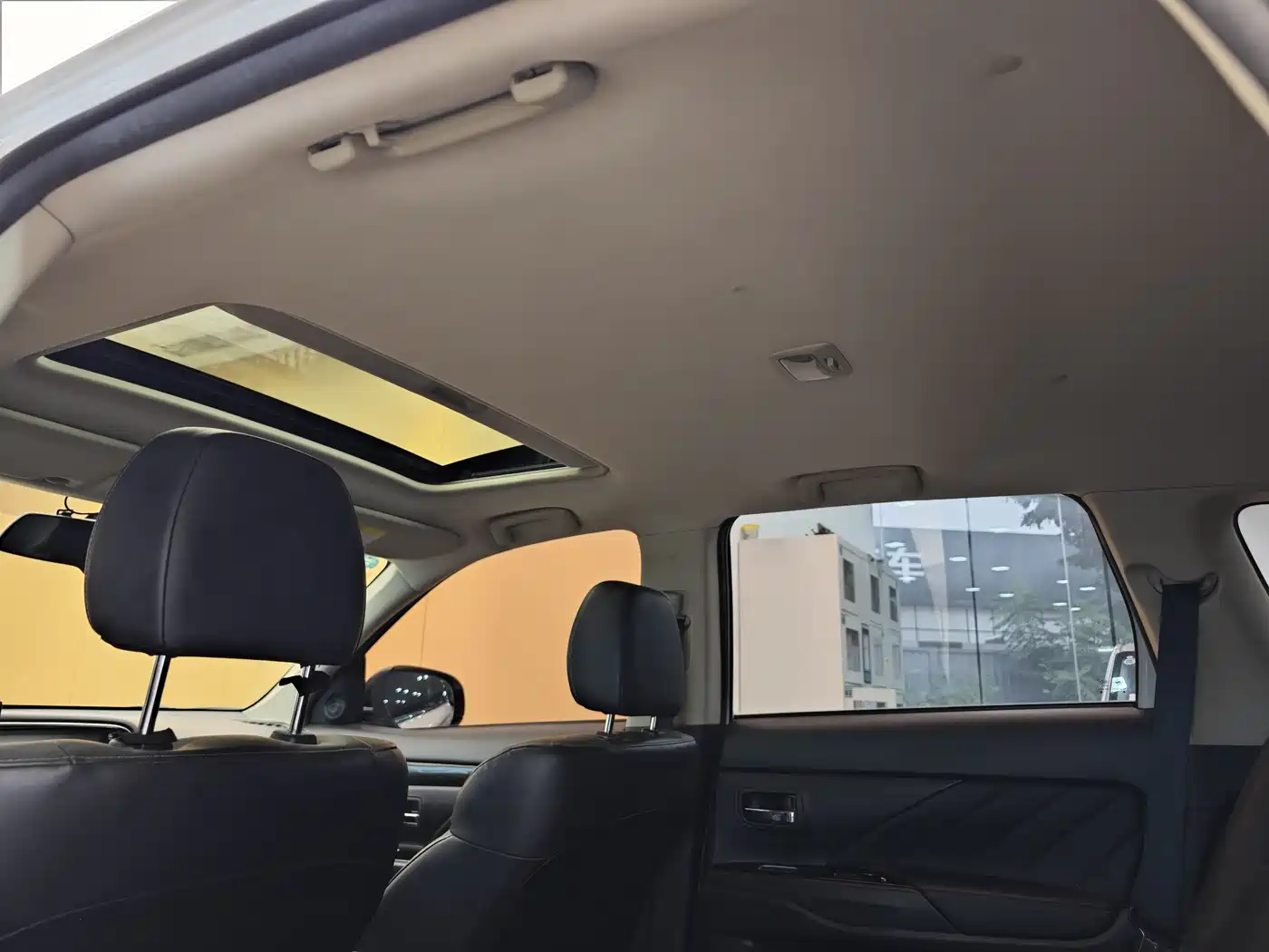 Mitsubishi Outlander 2019 2.4L 4WD Deluxe Edition 5-Seater China VI фото 26