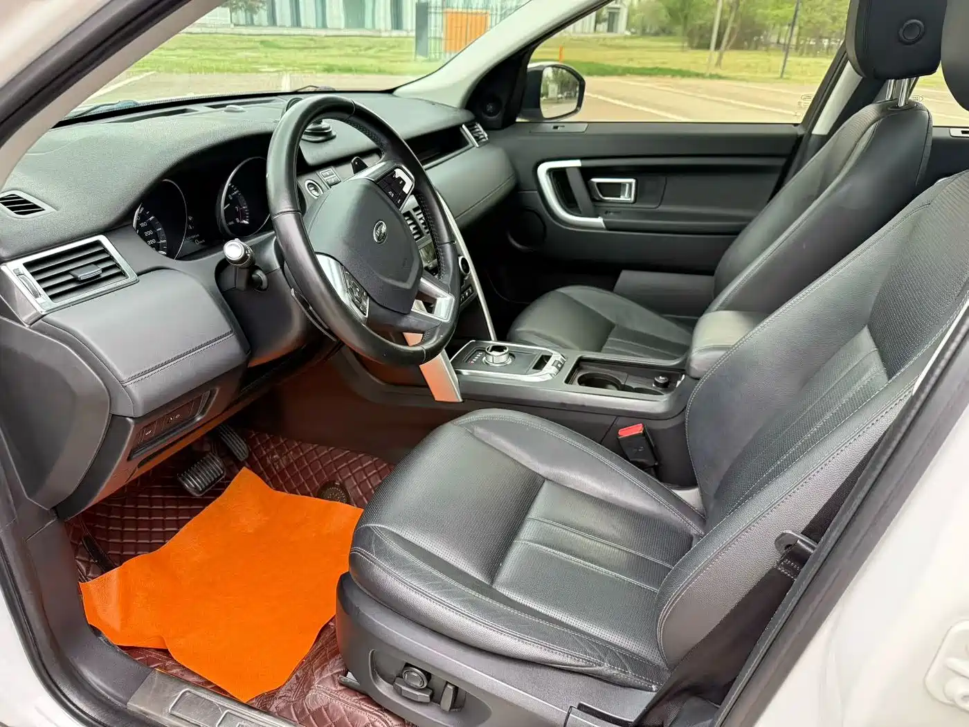 Land Rover Discovery Sport 2016 2.0T SE фото 4