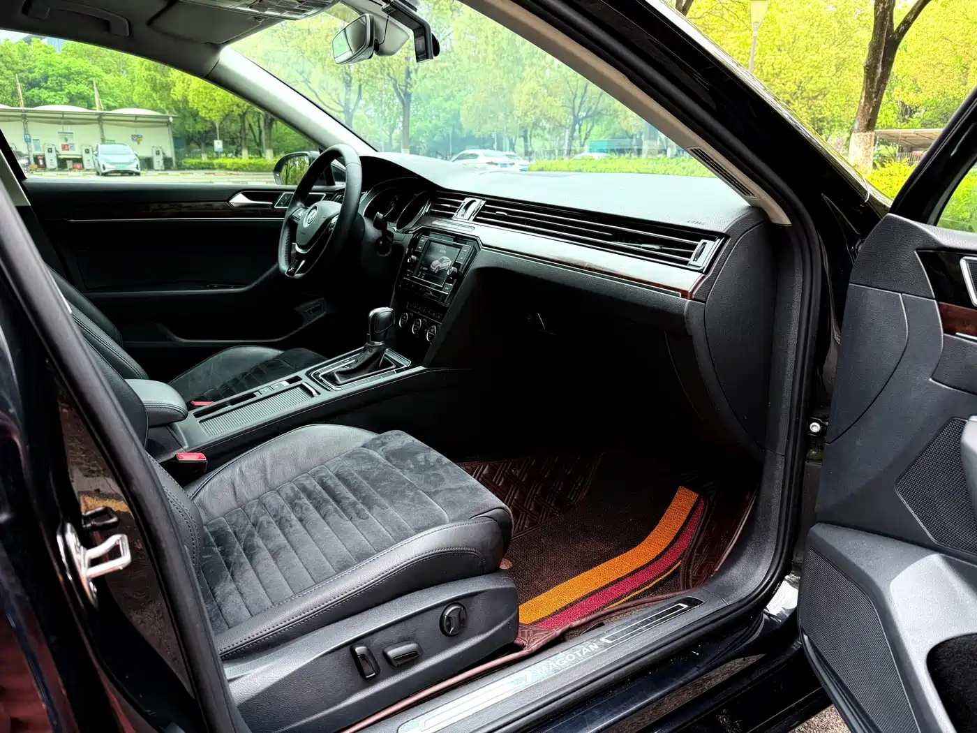 Volkswagen Magotan 2018 330TSI DSG Luxury фото 9