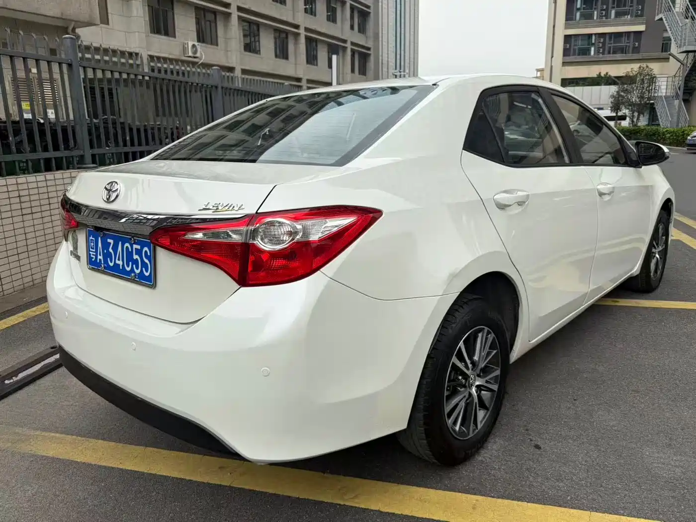 Toyota Levin 2014 1.6G CVT Elite Edition фото 9