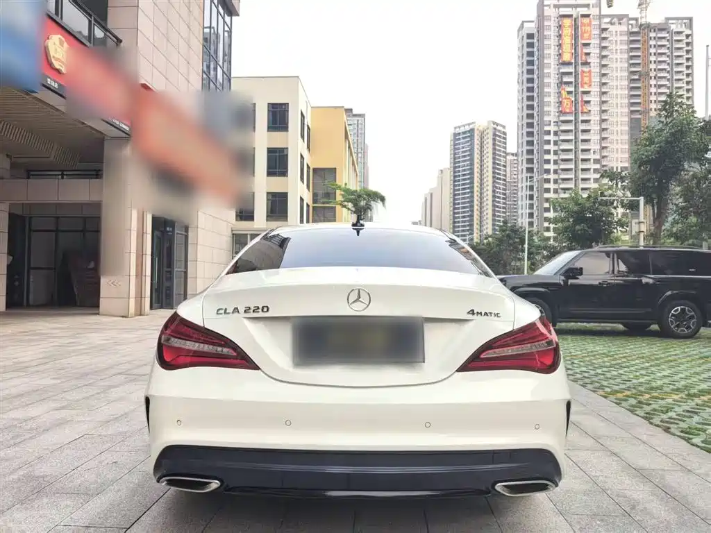 Mercedes-Benz CLA (Import) 2017 CLA 220 4MATIC фото 8