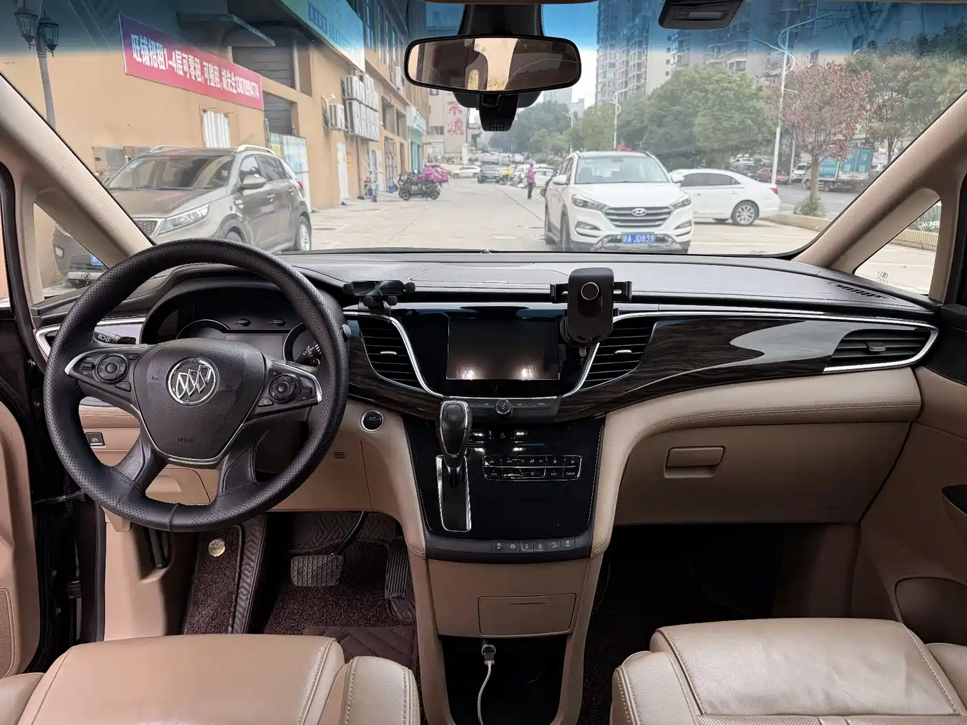 Buick GL8 2017 ES 28T Luxury China V фото 8