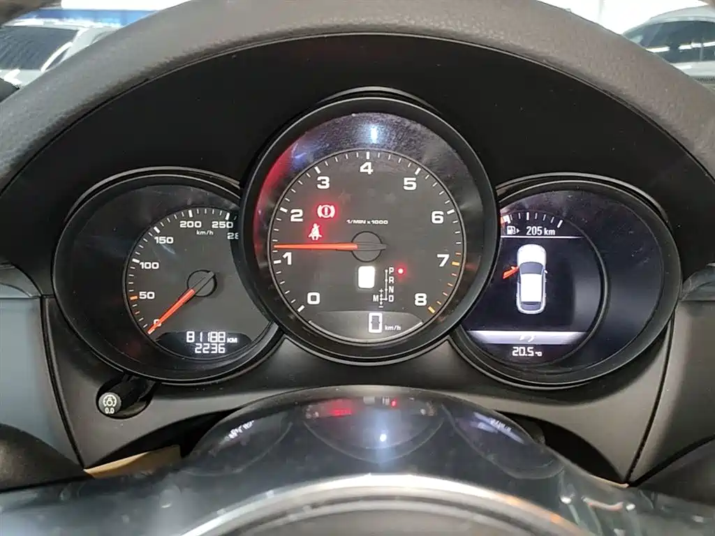 Porsche Macan 2017 Macan 2.0T фото 12