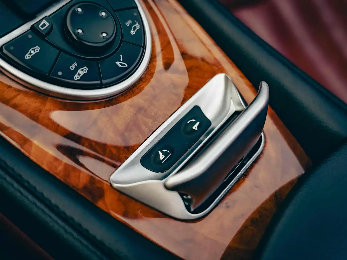 Mercedes-Benz SL-Class 2010 SL 500 фото 11