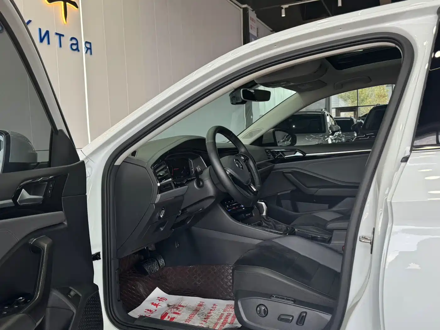 Volkswagen Sagitar 2021 280TSI DSG Excellence Edition фото 4