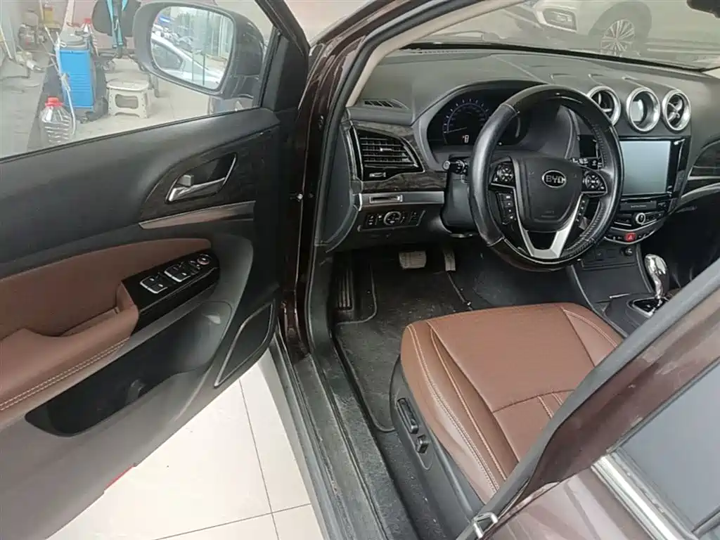 BYD S7 2016 2.0T Auto Premium Plus фото 16