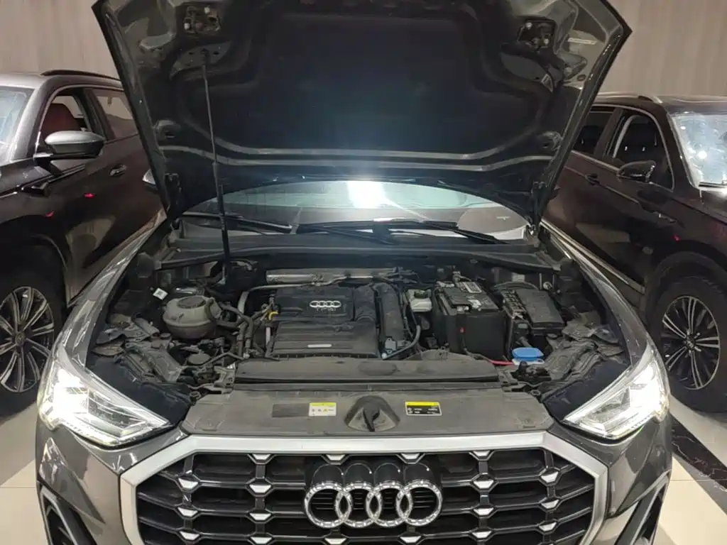 Audi Q3 2023 2022 35 TFSI Progressive Dynamic