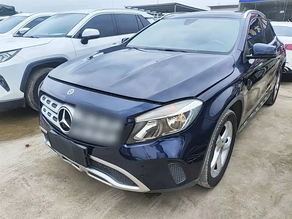 Mercedes-Benz GLA 2018 GLA 200 Dynamic фото 2