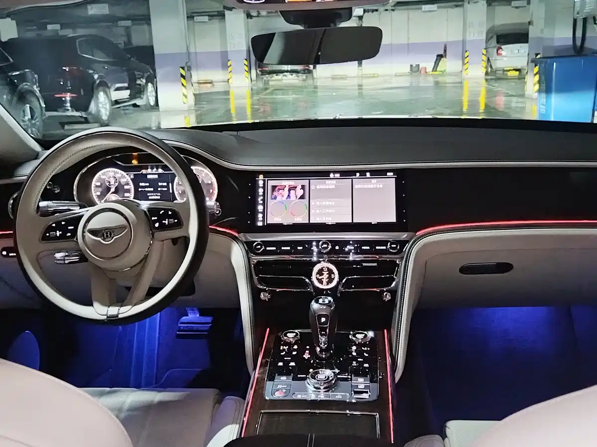 Bentley Flying Spur 2025 2024 V8 Edition 8