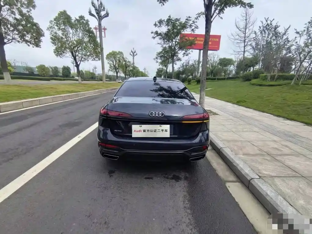 Photo 3 - Audi A6L