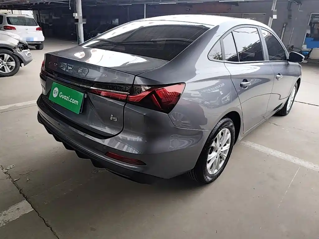 Roewe i5 2025 2023 1.5L Manual Comfort Edition