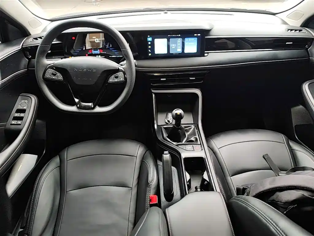 Roewe i5 2025 2023 1.5L Manual Comfort Edition