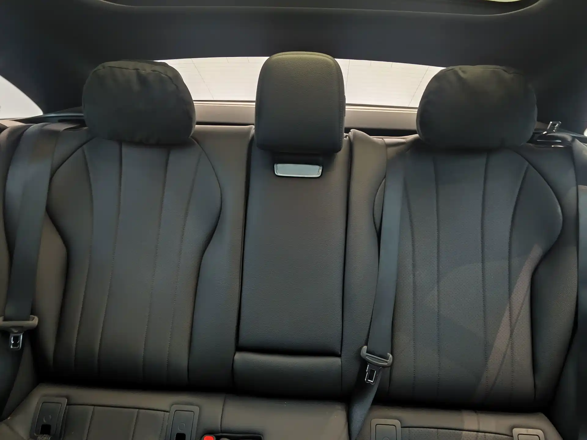 Фото 9 - Mercedes-Benz EQE